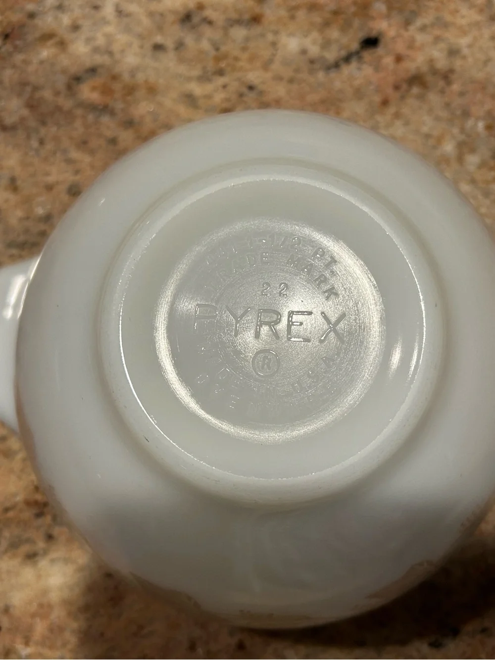PYREX #441 TRADEMARK  1 1/2 PT Cinderella “Sandalwood Pattern” Mixing Bowl 1960.